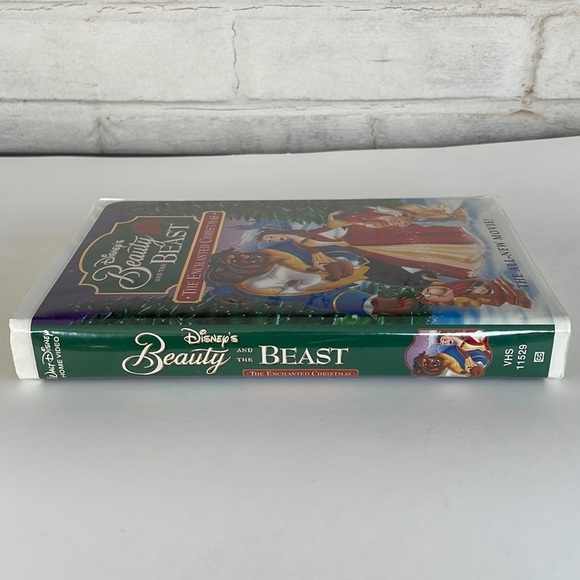 Disney’s Beauty and the Beast The Enchanted Christmas VHS - Picture 3 of 8